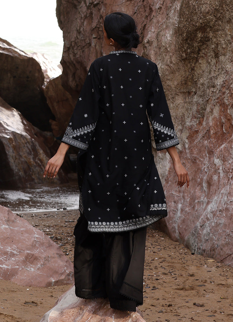 embroidered-kurta