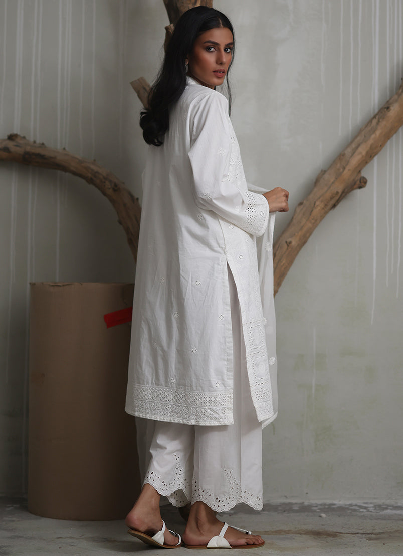 chikankari-embroidered-kurta