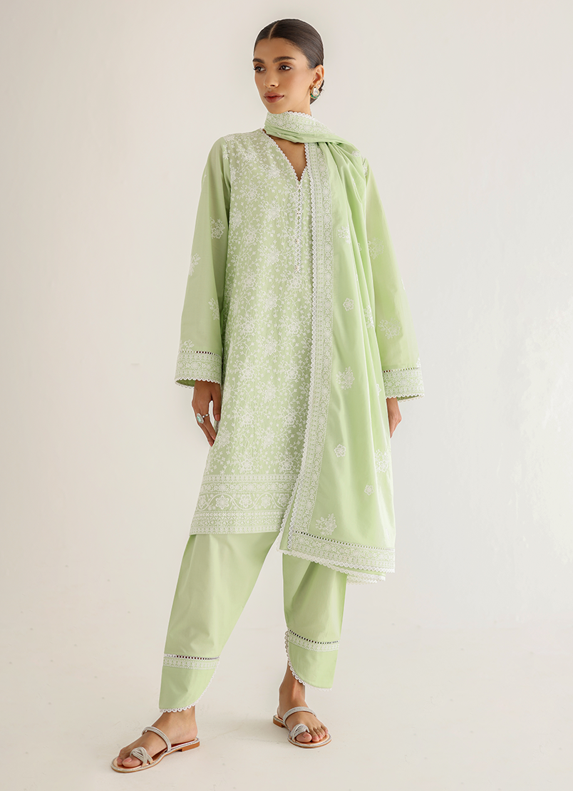 embroidered-kurta-set