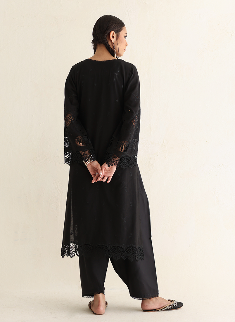 embroidered-kurta