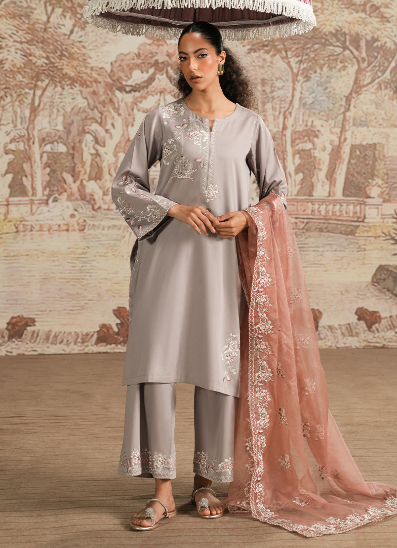 3-pc-luxury-embroidered-suit