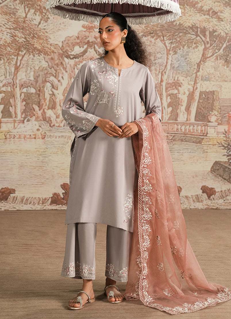 3-pc-luxury-embroidered-suit