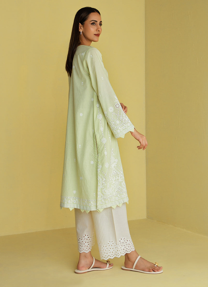 chikankari-embroidered-kurta