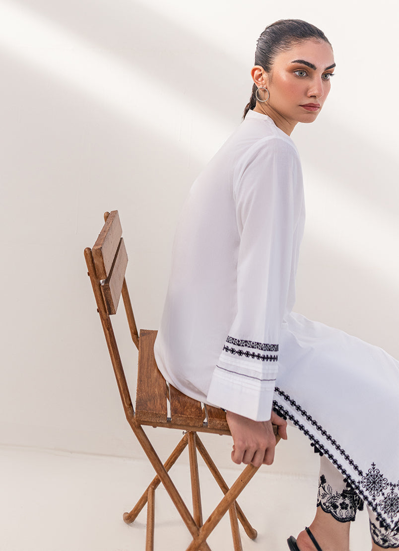 White Embroidered Kurta