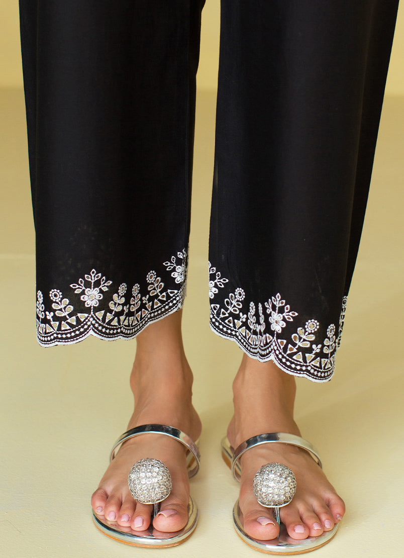 schiffli-embroidered-culotte